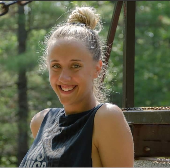 Meet your Posher, Alisha - Picture 1 of 1